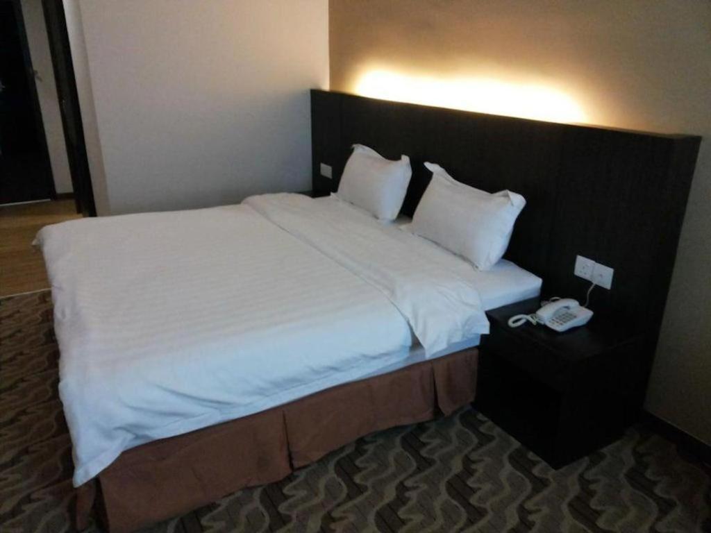 Eminent Hotel Kota Kinabalu Luaran gambar