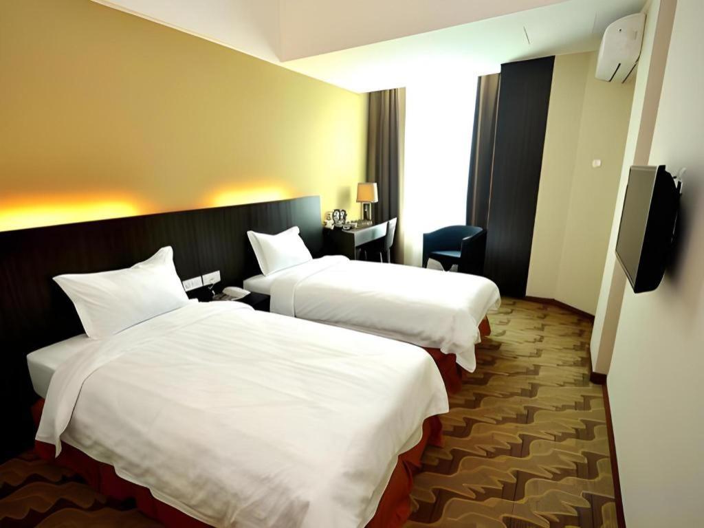 Eminent Hotel Kota Kinabalu Luaran gambar