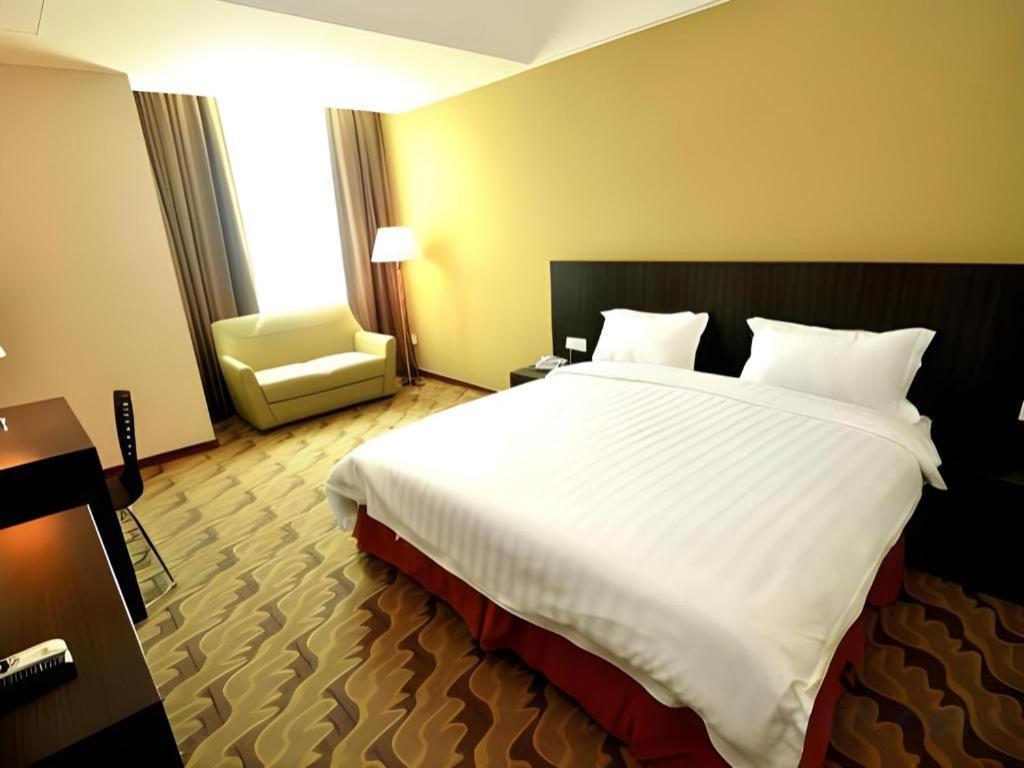 Eminent Hotel Kota Kinabalu Luaran gambar