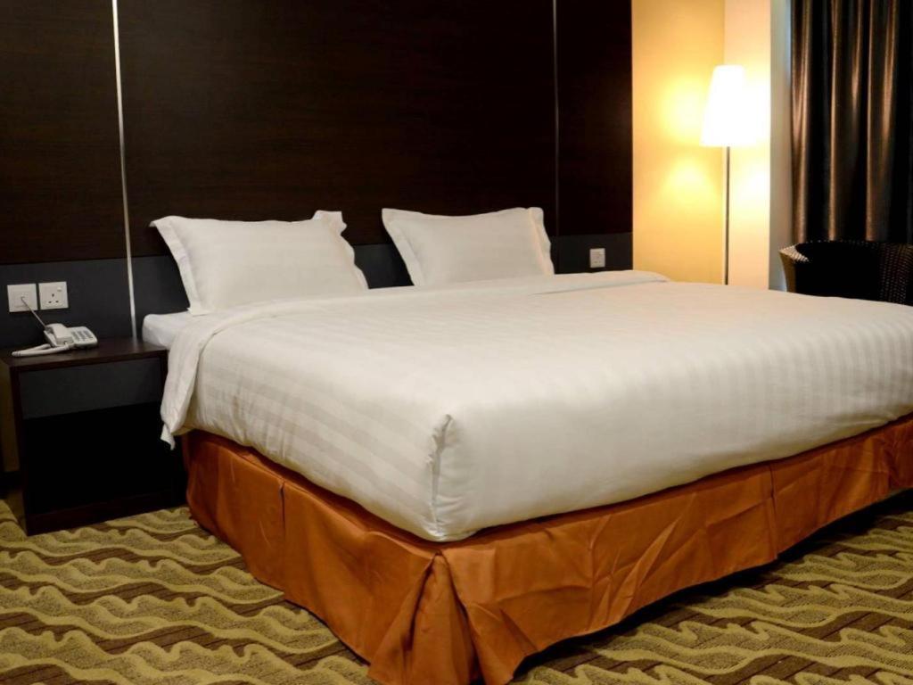 Eminent Hotel Kota Kinabalu Luaran gambar